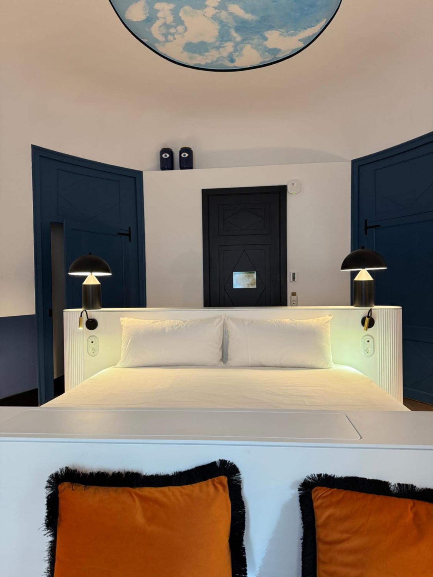 Hotel Divino & Apartments Figueres  Exterior photo