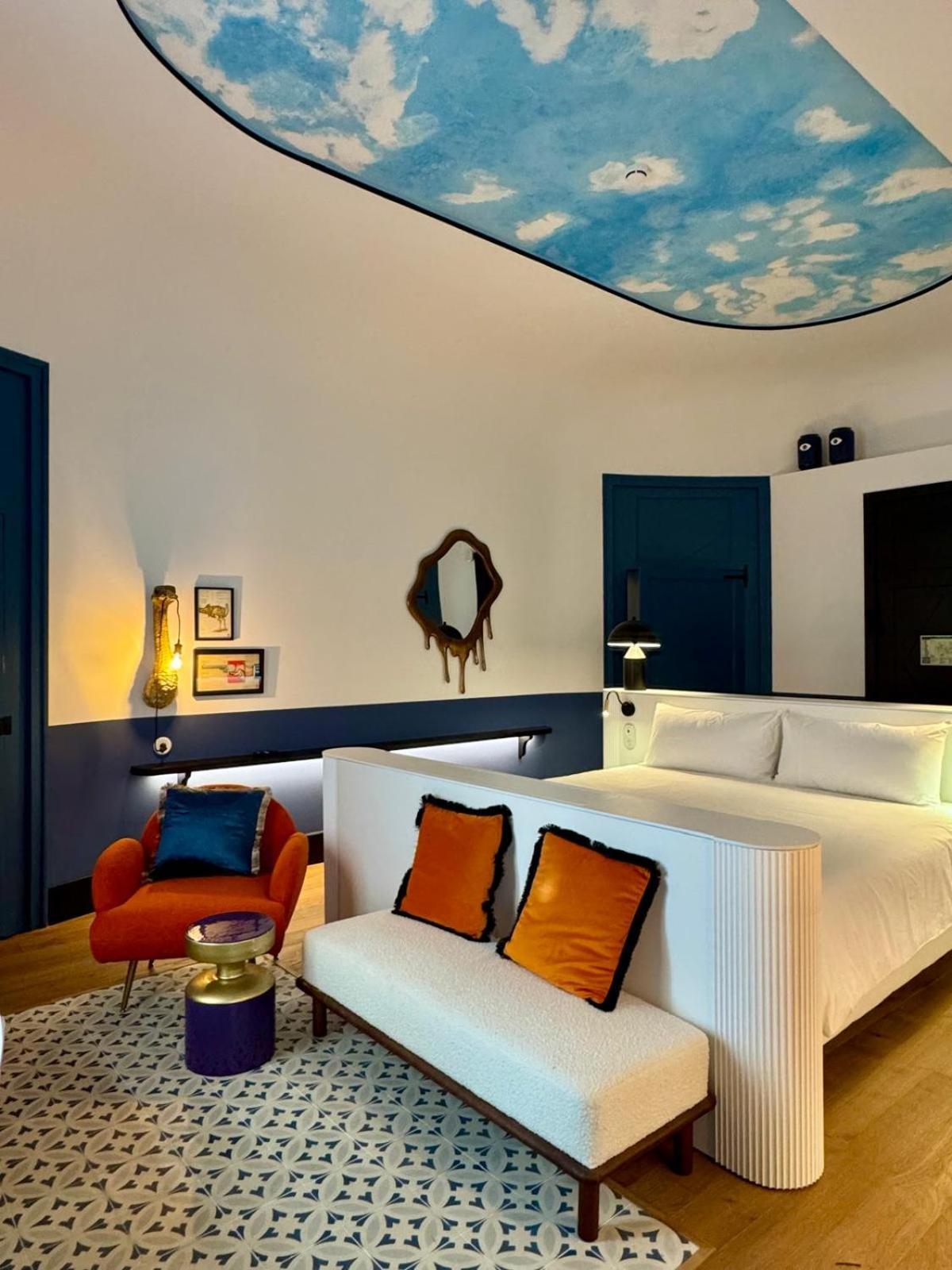 Hotel Divino & Apartments Figueres  Exterior photo